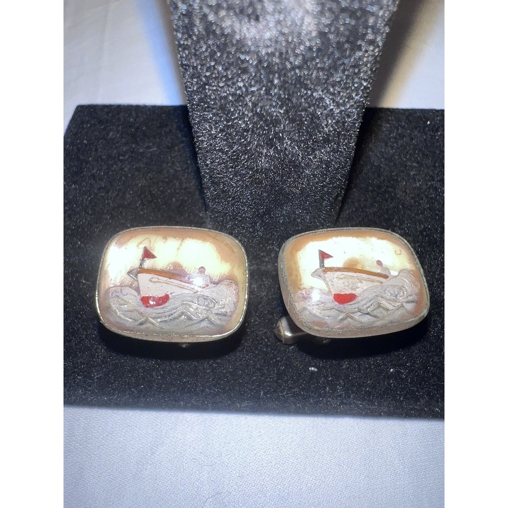 Vintage Nautical Sailboat Intaglio Cufflinks Gold Tone Mother of Pearl‎ Yacht